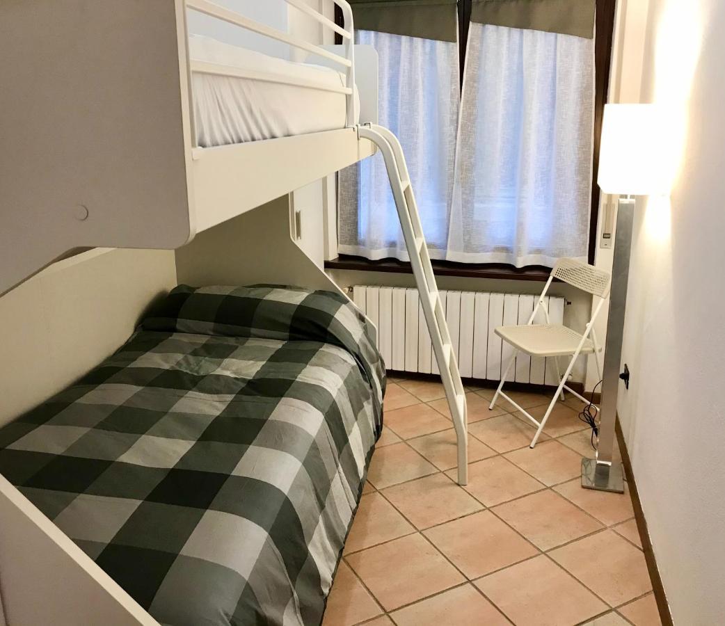 Il Ciottolo Apartments Malcesine Bagian luar foto